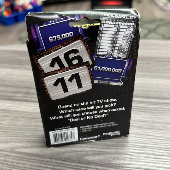 Deal or No Deal Deluxe Jumbo Card Game Play the Hit American TV Game Show new - Picture 2 of 2